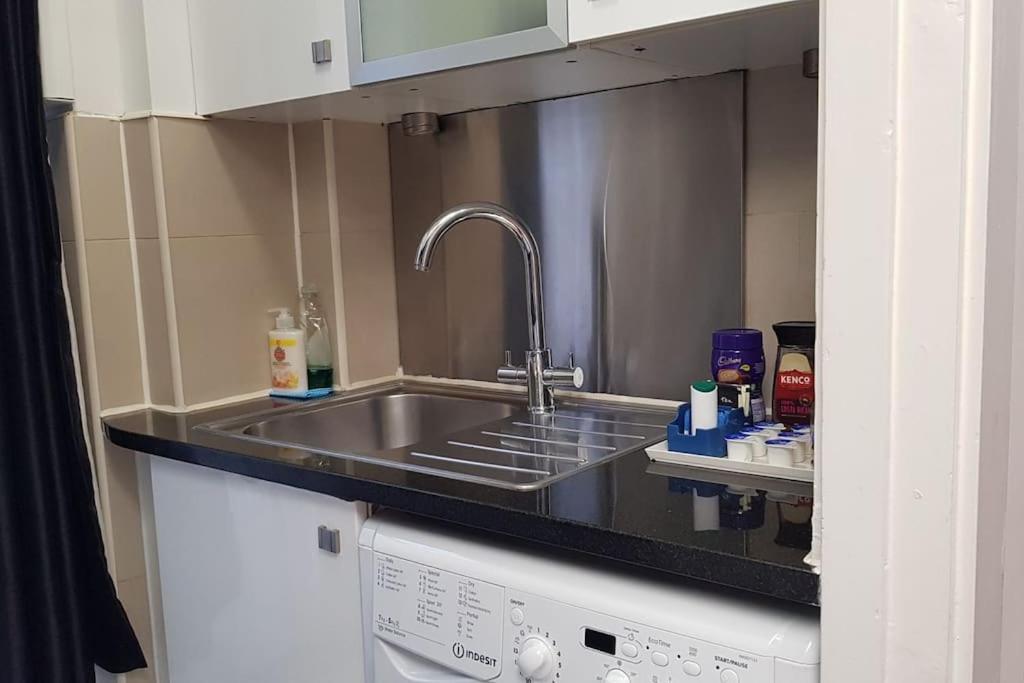 Studio Apt With Huge Balcony Near Oxford St - Marble Arch - Hydepark London Eksteriør billede